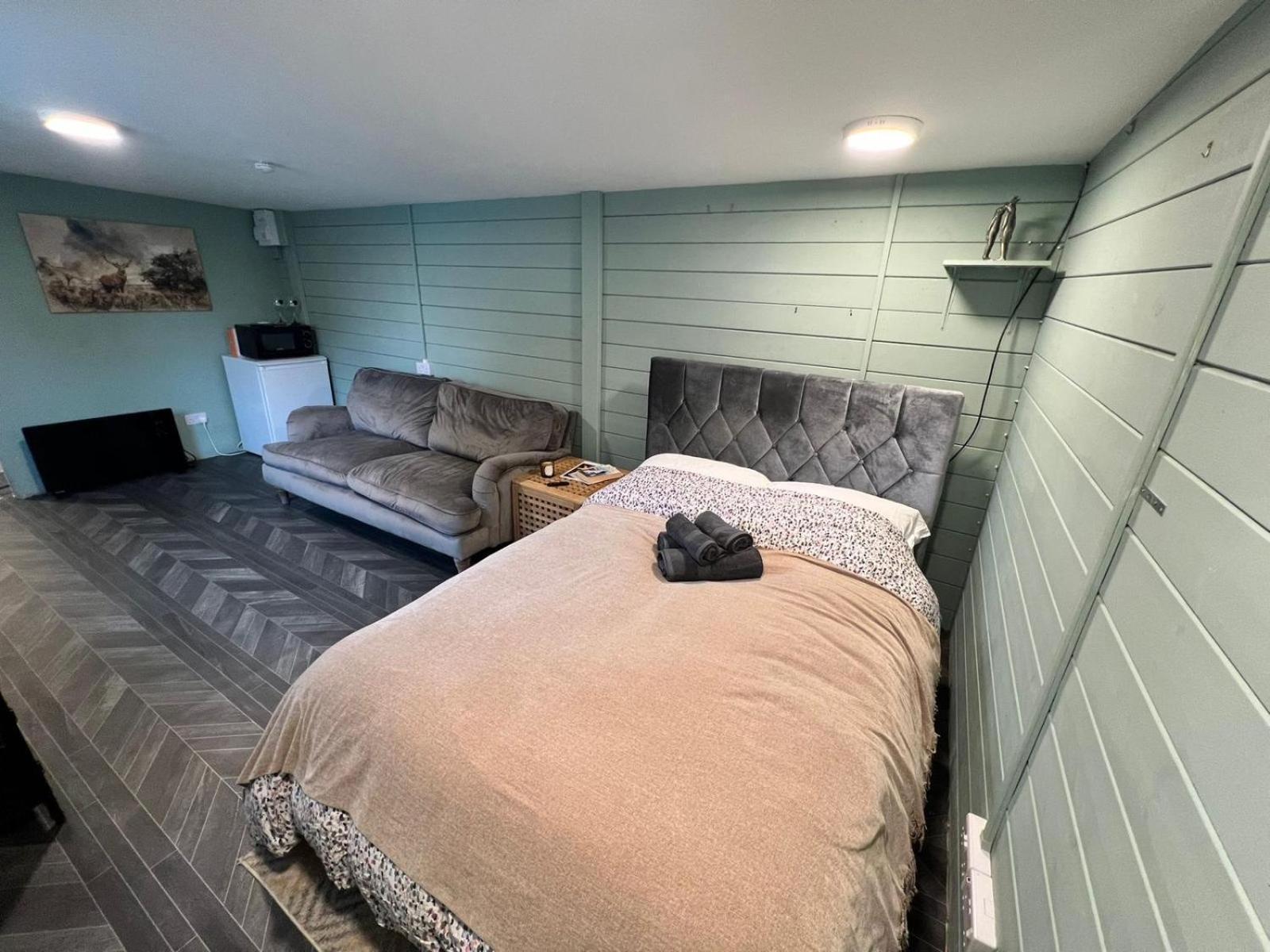 Cozy Cabin Independent Ensuite Guildford Zewnętrze zdjęcie